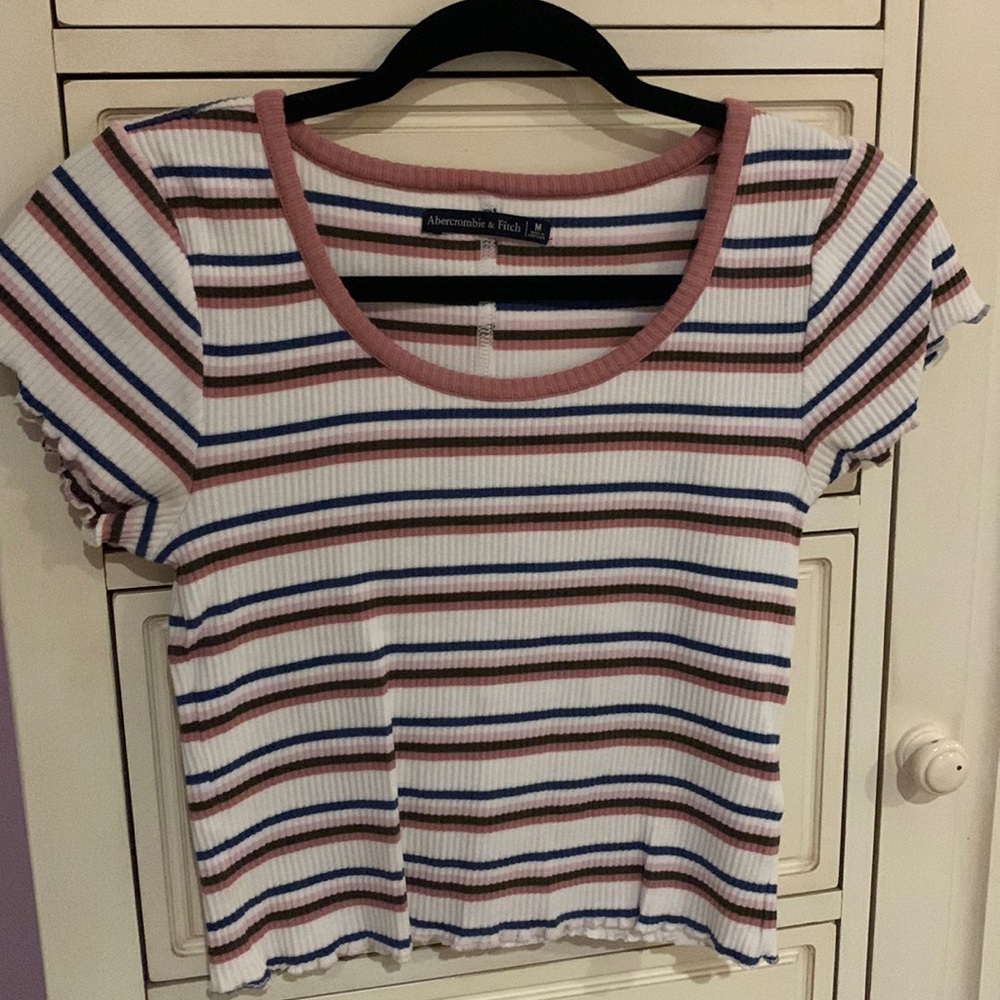 Abercrombie super cute spring/summer crop top!!!